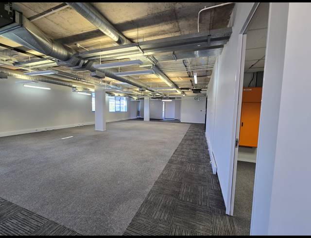 395M² OFFICE TO LET IN TYGER VALLEY